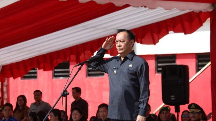 Upacara dalam rangka Peringatan Hari Sumpah Pemuda ke 95 tahun di Kota Tomohon, Sulawesi Utara.