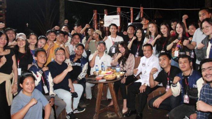 Wakil Gubernur Sulawesi Utara, Steven Kandouw, berkunjung ke Perkemahan Karya Pemuda Gereja (PKPG) GMIM 2024 di Bumi Perkemahan Desa Laikit, Kecamatan Dimembe, Kabupaten Minahasa Utara, Provinsi Sulawesi Utara (Sulut), Rabu (3/7/2024 ) malam.