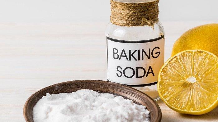 Baking soda bisa jadi bahan deodoran alami.