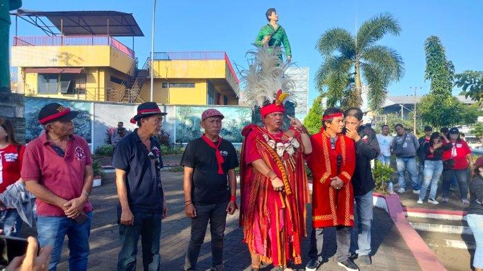 Demo Jas Merah di Manado Sulawesi Utara