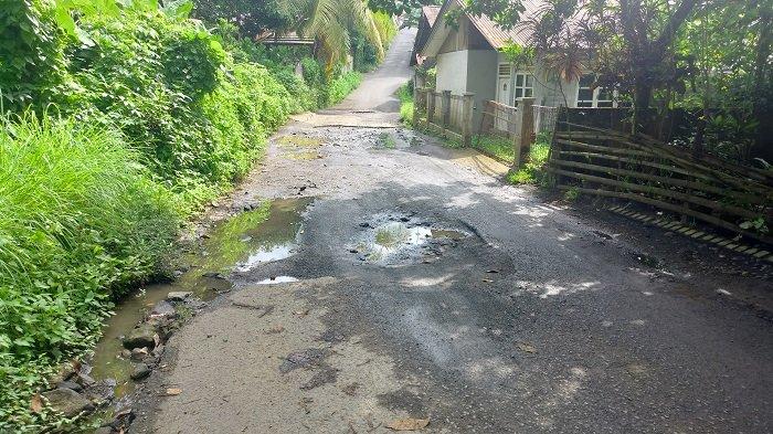 Desa Winangun Atas, Kecamatan Pineleng, Minahasa, Sulawesi Utara.