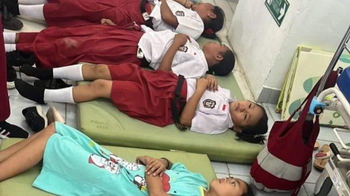 Ratusan siswa sekolah dasar (SD) yang ada di Kabupaten Bolaang Mongondow (Bolmong), Sulawesi Utara, diduga keracunan makanan, Senin (23/10/2023).