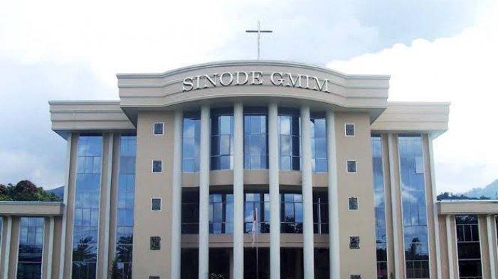 DUGAAN KORUPSI - Kantor Sinode GMIM di Tomohon, Sulawesi Utara. Kasus dugaan korupsi dana hibah Pemprov Sulut ke Sinode GMIM kini telah ada lima tersangka yang ditetapkan.