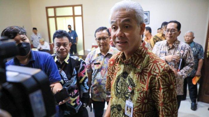 Ganjar Bebastugaskan Kepala Sekolah yang Tarik Pungutan Liar Atau Pungli ke Siswa