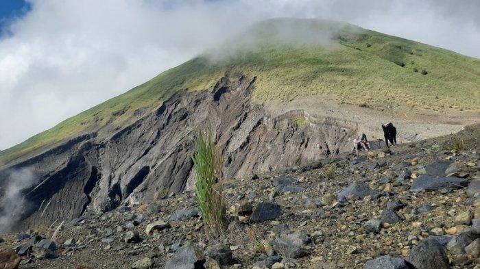 Gunung Lokon, Tomohon, Sulawesi Utara.