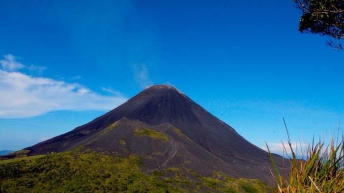 Gunung Soputan.