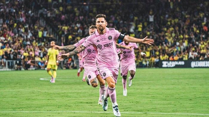 Inter Miami Juara Leagues Cup MLS setelah kalahkan Nashville lewat adu penalti. Lionel Messi sejajarkan diri dengan Cristiano Ronaldo soal gelar.