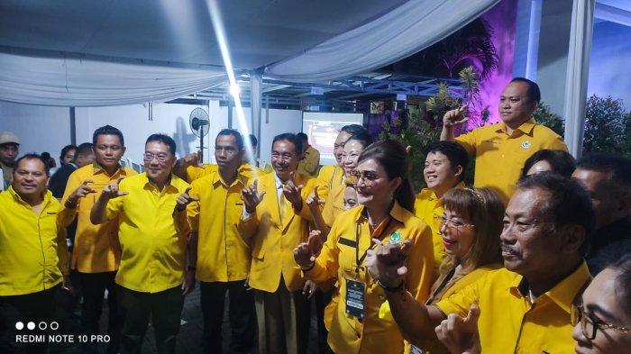 Ketua DPD I Partai Golkar Provinsi (Sulut) Christiany Eugenia Paruntu dan jajaran