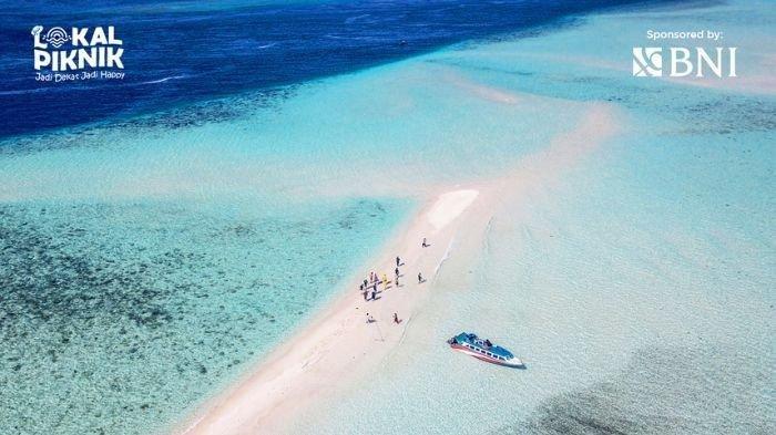 Pasir Timbul, Raja Ampat, cantiknya pulau pasir di tengah laut.