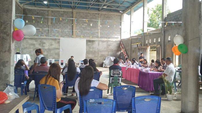 Foto-foto suasana Pemilu 2024 di TPS 001 dan 002 Desa Tumbohon Kec. Talawaan Minahasa Utara