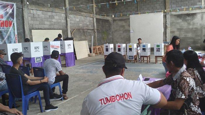 Foto-foto suasana Pemilu 2024 di TPS 001 dan 002 Desa Tumbohon Kec. Talawaan Minahasa Utara