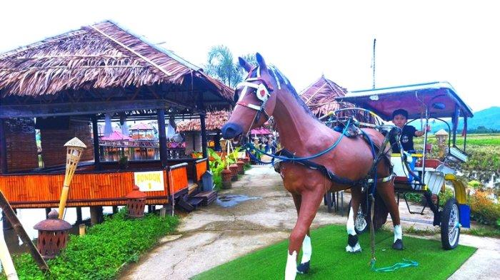 Sugguhkan nuansa Bali, dengan pemandangan persawahan yang memanjakan mata, Attaya Cafe and Resto Layak untuk anda kunjungi.