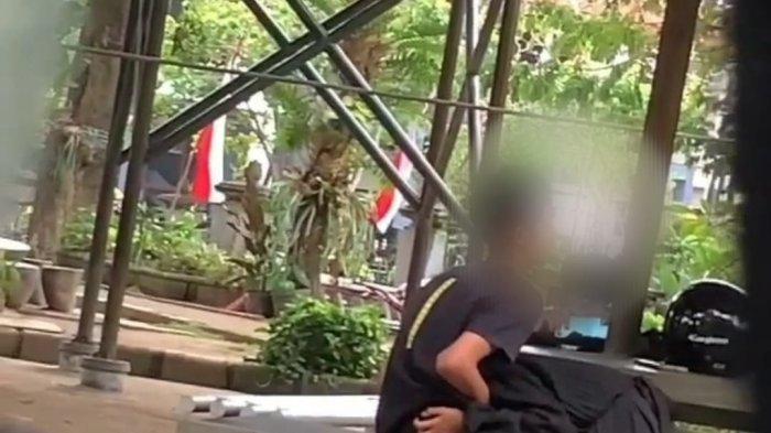 Video Viral sepasang remaja yang diduga melakukan adegan tak pantas.