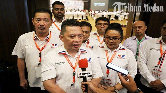 Ketua DPW Partai Perindo Sumut Rudi Zulham Hasibuan (dua kiri) memberi keterangan pers beberapa waktu lalu.