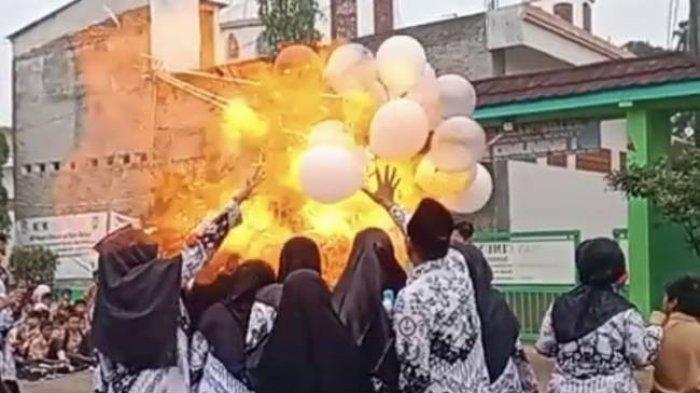 Sebanyak 10 guru alami luka bakar akibat balon gas meledak di SDN Cimuning 1 Kota Bekasi, Sabtu (25/11/2023).