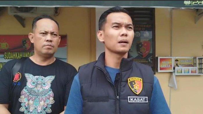 WANITA TEWAS DIJAMBRET: AKP Sandy Riz Akbar menjelaskan kasus penjambretan yang menewaskan seorang gadis di Jalan Sisingamangaraja, Senin (9/6/2025) - TRIBUN-MEDAN - ALIJA MAGHRIBI