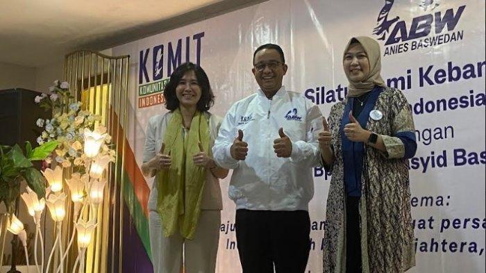 Anies Baswedan berfoto dengan mantan istri Ahok, Veronica Tan. Anies bersilaturhami ke perkumpulan warga Tionghoa di Jakarta Barat.