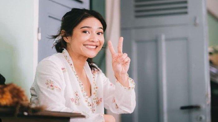 Artis Cantik Dian Sastro.