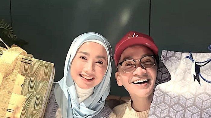 BAHAGIANYA Desy Ratnasari Dapat Kado Ulang Tahun dari Ruben Onsu: Ngasih Makeup, Cuma 3 di Indonesia