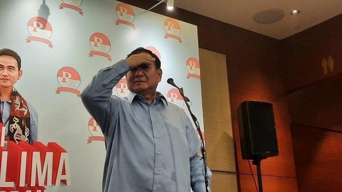 Capres nomor urut 2 Prabowo Subianto di Ballroom Djakarta Theatre, Jumat (1/12/2023). Hadiri acara Musyawarah Kerja Nasional III Majelis Ulama Indonesia (MUI) di Jakarta, Sabtu (2/12/2023). Prabowo minta mandat rakyat.