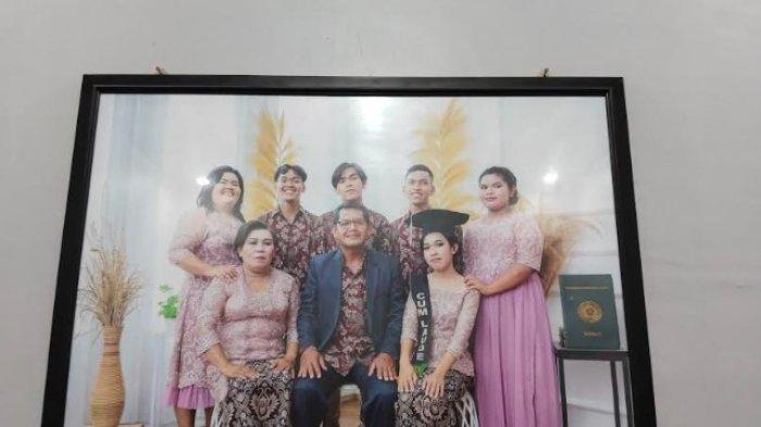 Foto keluarga yang jadi korban kecelakaan dan tertabrak kereta api di Deli Serdang Senin, (22/7/2024).