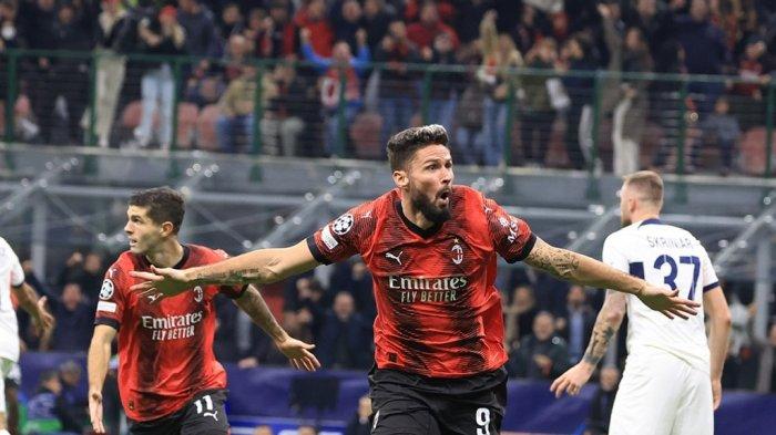 Penyerang AC Milan, Olivier Giroud mencetak gol ke gawang PSG di Liga Champions 2023-2024