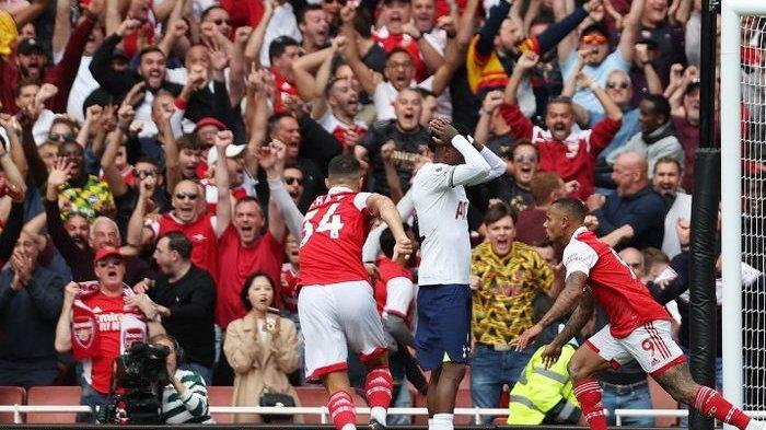 Gabriel Jesus sukses mencetak gol kedua bagi Arsenal dalam laga Derbi London utara kontra Tottenham Hotspur di Emirates Stadium, Sabtu (1/10/2022) malam WIB.