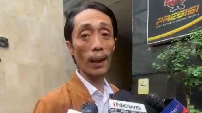 IJAZAH JOKOWI - Kader Partai Solidaritas Indonesia (PSI) Dian Sandi Utama memenuhi panggilan klarifikasi unggahan ijazah Presiden ke-7 RI Joko Widodo. Dia tiba di Mapolda Metro Jaya, Jakarta Selatan, Senin (19/5/2025) sekitar pukul 09.58 WIB.