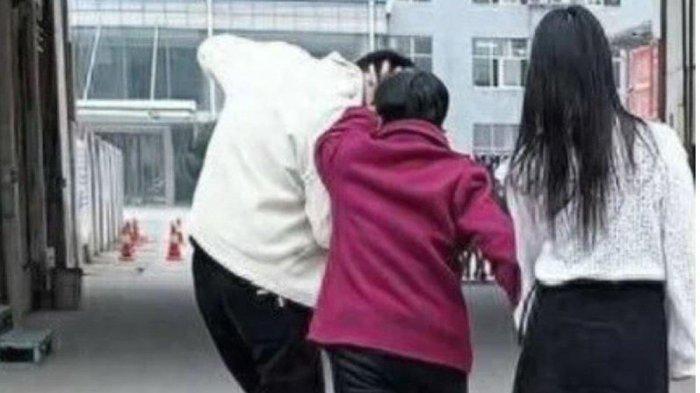 Ibu Marah Kepada Anaknya yang Mau Menceraikan Istri