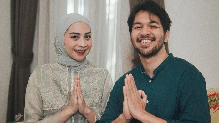 Ira Nandha dan Elmer Syaherman