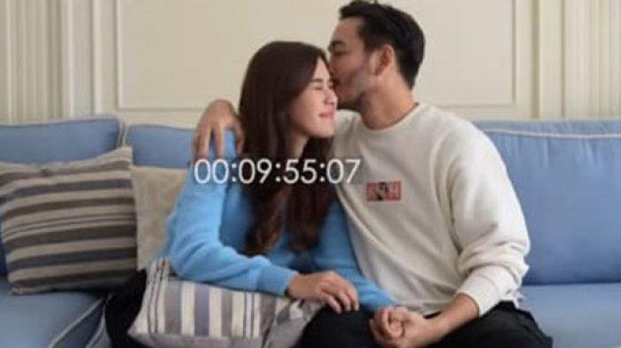 Jeje Govinda peluk dan cium Syahnaz Sadiqah usai mengakui perselingkuhannya dengan Rendy Kjaernett ke publik.