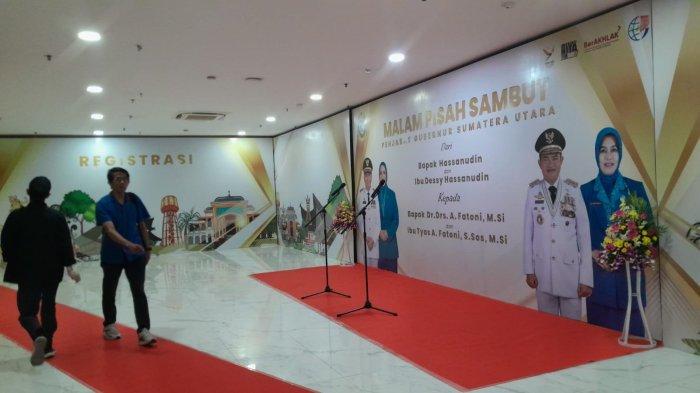Karpet merah terbentang di sepanjang lobby kantor Gubernur Sumatra Utara menuju ke aula Raja Inal Siregar yang terletak di lantai II untuk menyambut Penjabat Gubernur Sumut Agus Fatoni.