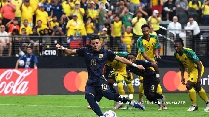Wonderkid Chelsea, Kendry Paez, turut mencatatkan namanya di papan skor ketika Ekuador melibas Jamaika 3-1 dalam matchday 2 Grup B Copa America 2024 (26/6/2024).