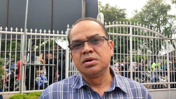 Ketua KPU Sumut Agus Arifin Siregar saat diwawancarai tribun-medan, Jumat (15/11/2023).