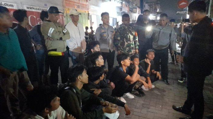 Kapolres Pelabuhan Belawan AKBP Josua Tampubolon SH MH menangkap para pelaku konvoi dalam patroli besar-besaran di Medan Utara, Sabtu (24/6/2023).