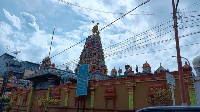 Kuil Shri Mariamman, di kampung madras, Jalan Teuku Umar No. 18 Petisah Tengah, Medan
