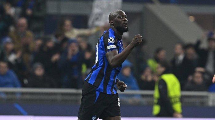 Penyerang Inter Milan, Romelu Lukaku menjadi pahlawan Inter dalam kemenangan melawan Porto di Liga Champions meski sempat jadi pemain cadangan dan dinilai berat badannya kelebihan.