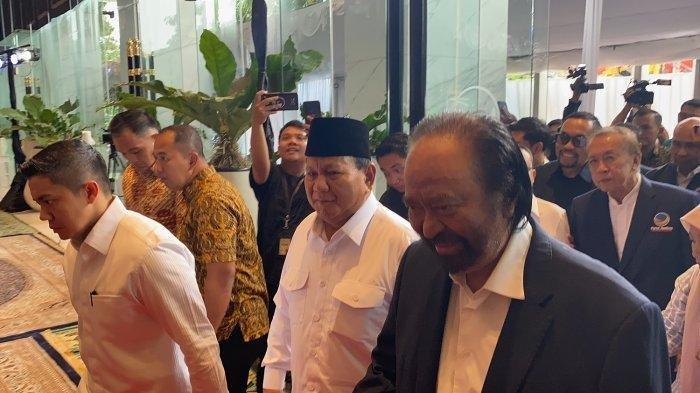 Presiden terpilih 2024-2029 Prabowo Subianto bertemu dengan Ketua Umum Partai NasDem Surya Paloh di NasDem Tower Jakarta, Jumat (28/3/2024).