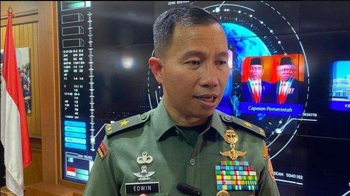 MUTASI ROTASI TNI - Edwin Adrian Sumantha saat berpangkat Brigjen dan masih menjabat Kepala Biro Humas Kementerian Pertahanan R, di Kantor Kemenhan, Jakarta Pusat, Kamis (2/11/2023). Profil Mayjen Edwin Adrian Sumantha, Pati TNI AD ditunjuk sebagai Komandan Pasukan Pengamanan Presiden atau Danpaspampres.