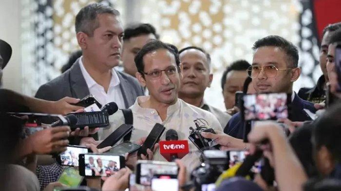 Mantan Mendikbudristek Nadiem Makarim usai menjalani pemeriksaan di Jampidsus, Kejaksaan Agung, Jakarta Selatan, Senin (23/6/2025).