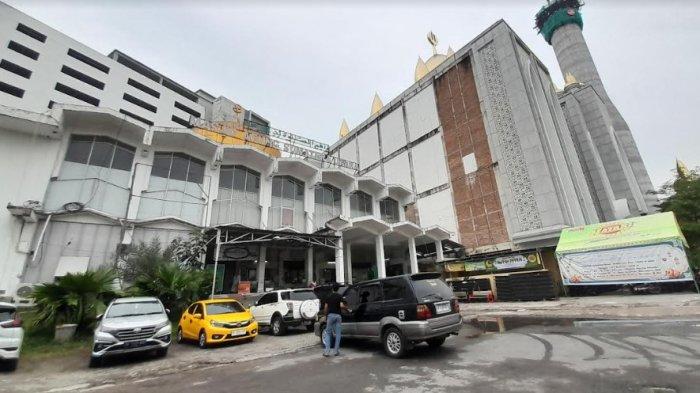 Masjid Agung Medan yang terletak di Jalan Pangeran Diponegoro (tepat di samping Kantor Gubernur Sumut) akan menggelar Salat Idul Fitri pada Sabtu 22 April 2023 besok.