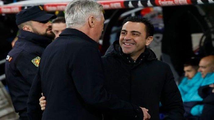 Momen Xavi Hernandez dan Carlo Ancelotti berjabat tangan sebelum laga El Clasico antara Barcelona vesus Real Madrid beberapa waktu lalu. Sebut Real Madrid Kalah dari Barcelona karena Dirugikan VAR, Carlo Ancelotti Diketawain Xavi Hernandez