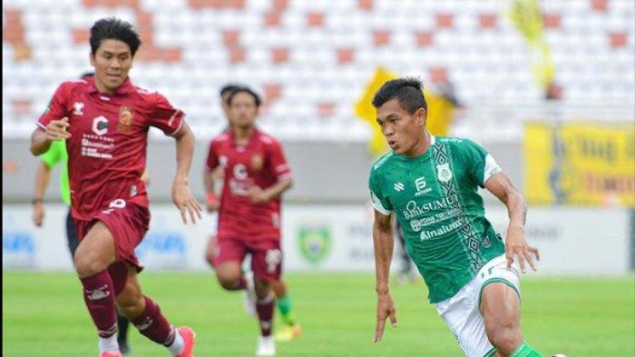 Pemain PSMS Medan Nico Malau