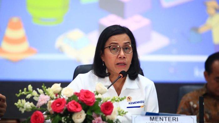 Menteri Keuangan, Sri Mulyani Indrawati menjelaskan bahwa Pemerintah berupaya menjaga daya beli masyarakat berpendapatan menengah ke bawah melalui insentif berupa pemberian diskon 50 persen tarif listrik bagi rumah tangga dengan daya terpasang 2.200 VA atau lebih rendah pada periode Januari - Februari 2025.
