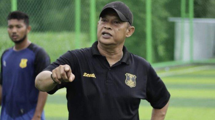 Pelatih PSDS, Zefrizal