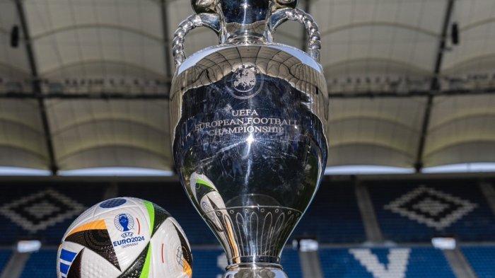 Trofi Euro 2024. Diketahui Euro 2024 berlangsung di Jerman (14 Juni - 14 Juli 2024) 15 Juni - 15 Juli 2024.