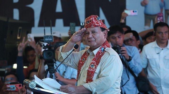 Di Balai Buntar, Bengkulu, Kamis (11/1/2024), Capres nomor urut 2, Prabowo Subianto mengaku yakin kemiksinan di Indonesia bisa dihilangkan dengan cara melanjutkan program Joko Widodo (Jokowi).