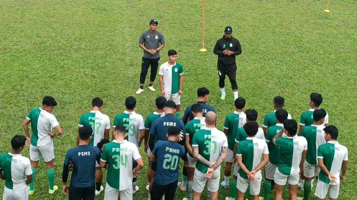 RECOVERY TRAINING-PSMS Medan menggelar latihan rutin di Stadion TD Pardede, Deliserdang, Kamis (6/2/2025). PSMS berikan recovery training kepada pemain setelah melawan Sriwijaya FC, sebelum kembali ke Kota Medan.