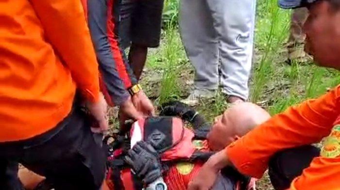 Salah satu tim Basarnas Medan yang sempat terbawa arus Jerry, ditemukan dalam kondisi selamat di kawasan Desa Ujung Deleng, Kecamatan Kuta Buluh, Kabupaten Karo, Kamis (17/10/2024).