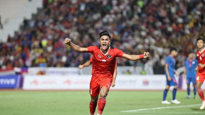 Ramadhan Sananta melakukan selebrasi gol timnas U-22 Indonesia ke gawang Thailand